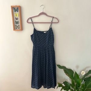 BB Dakota, Size 4, Navy and White Polkadot
